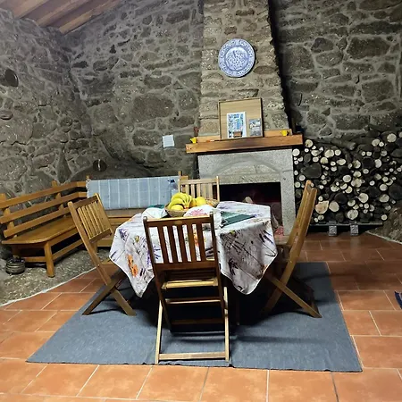 Casa Dos Moinhos De Aveia Holiday home Alverca da Beira